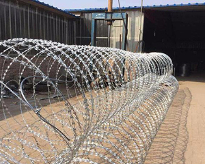 刺丝滚笼-新一代的监狱防护网